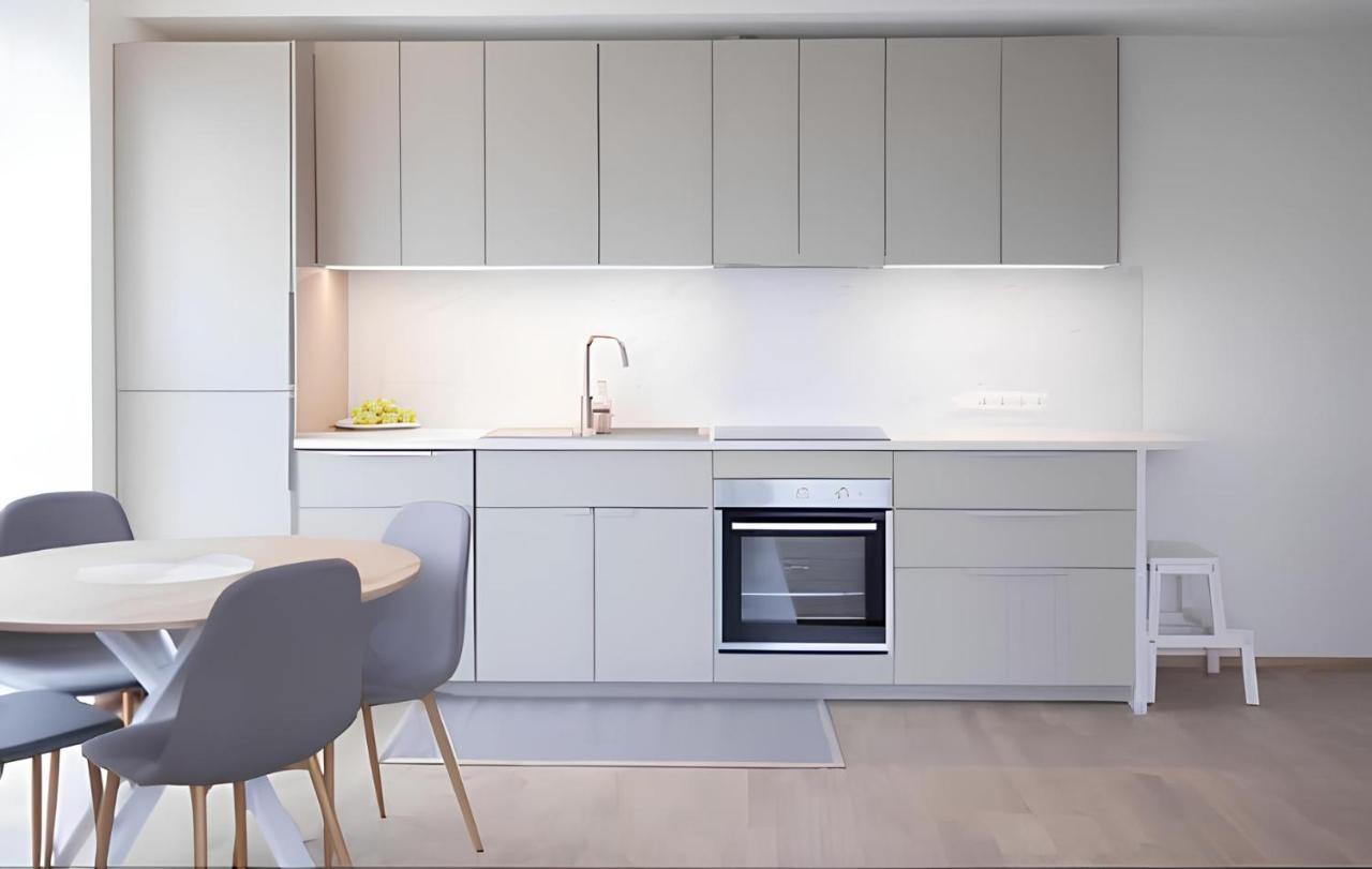 7th Floor Apartment *